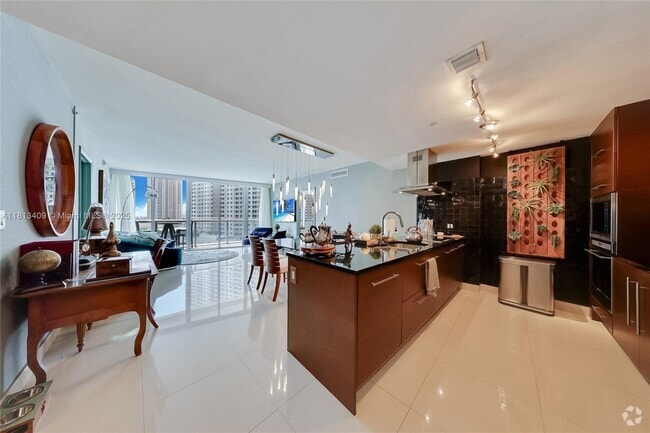 Building Photo - 465 Brickell Ave Unit 1019 Rental