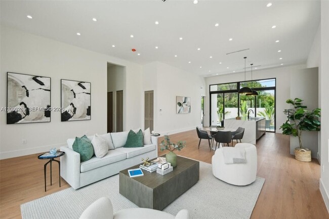 Photo - 510 NW 50th St