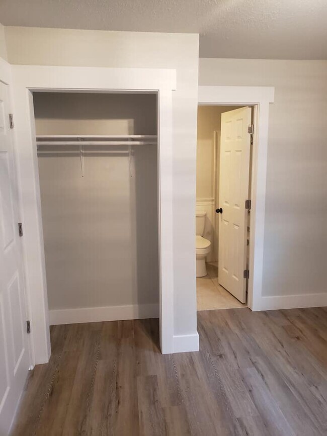 Photo - 5094 J E L Drive