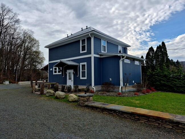 Building Photo - 4 Telford St