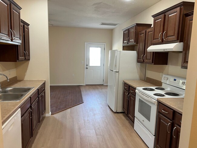 Photo - 1138 N Sherman Ave