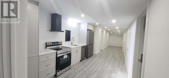 Photo - 1140 Stuffles Cres