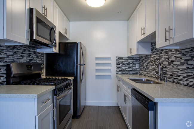 2BR, 2BA