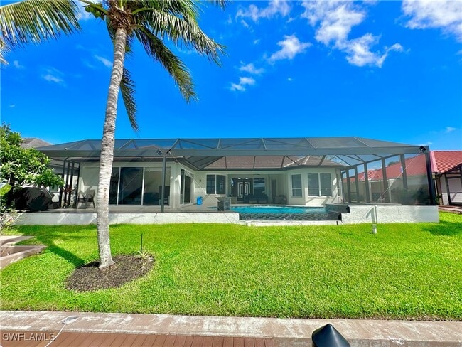 Building Photo - 2544 SW 28th Pl