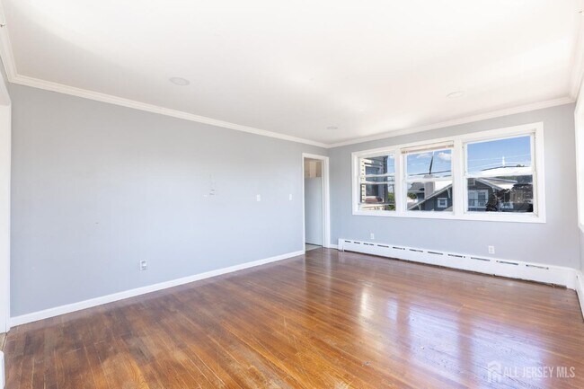 187 Main St Unit 2-F
