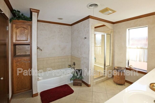 Photo - 4007 Pinehurst Dr