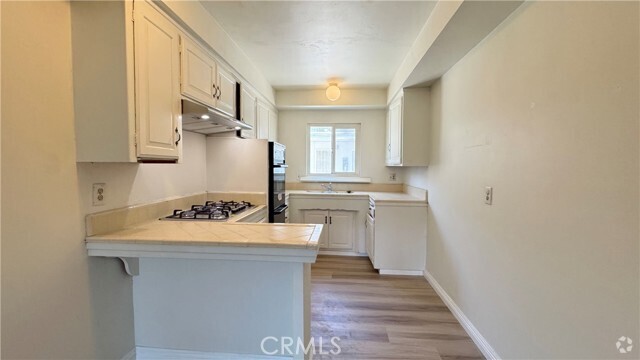 Building Photo - 924 S Arden Pl Unit 3 Rental