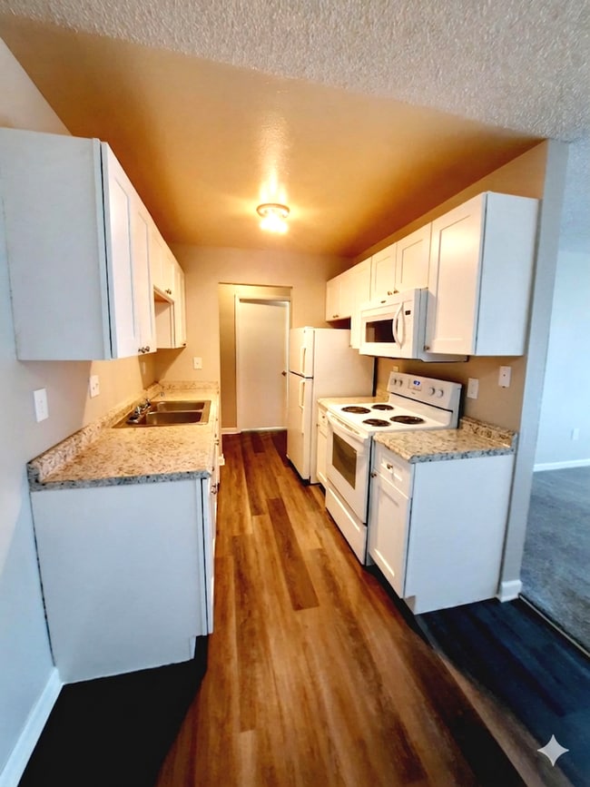 Photo - SUNDANCER APARTMENTS