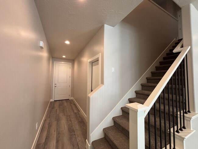 Photo - BRAND NEW TOWNHOME FOR RENT!