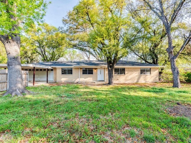 Building Photo - 10606 Macmora Rd