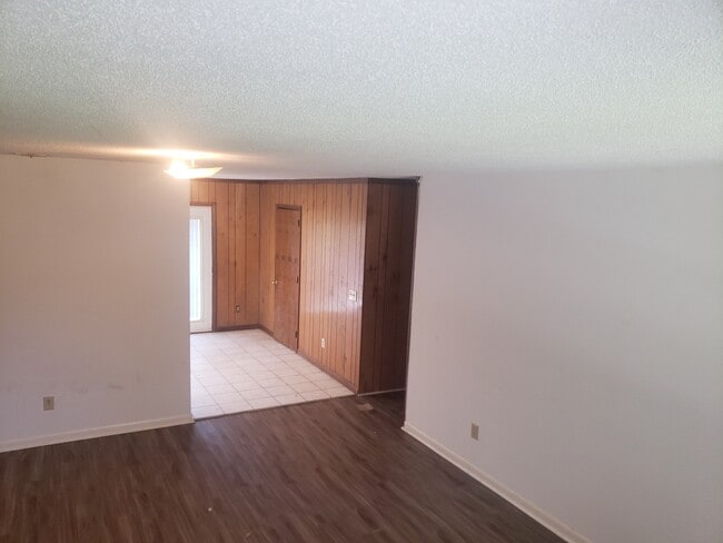 Photo - 5422 Sidbury Rd