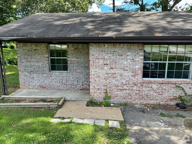 Building Photo - 6802 Martha Ave Unit B Rental