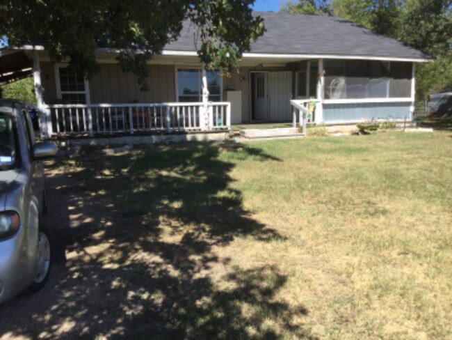 Photo - 1111 Garnett Blvd House