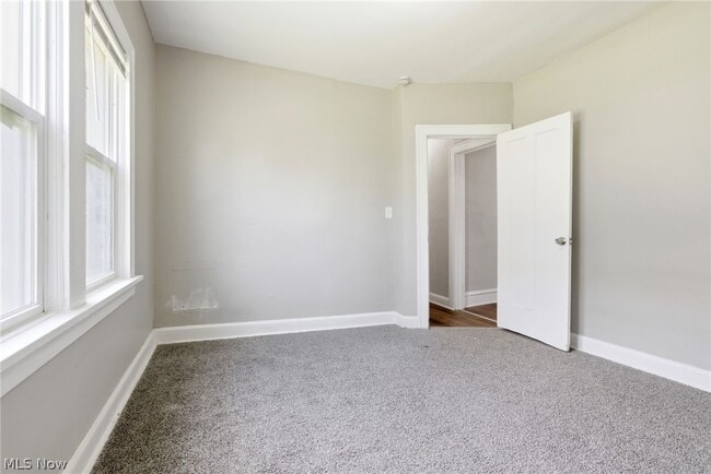 1842 Colonnade Rd Unidad DOWN