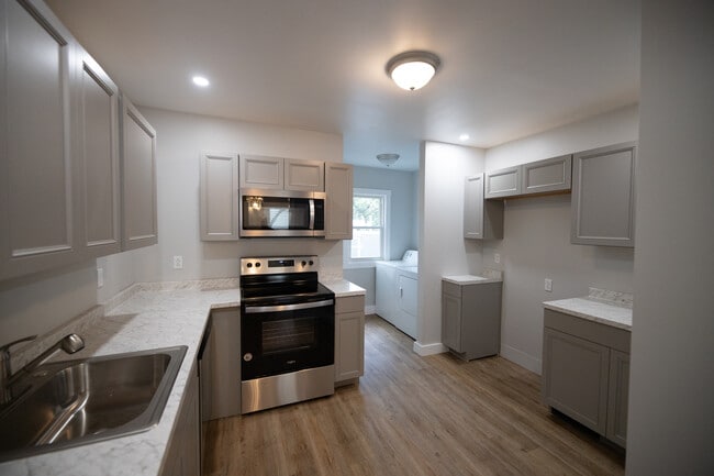 Photo - 214 Duffern Dr