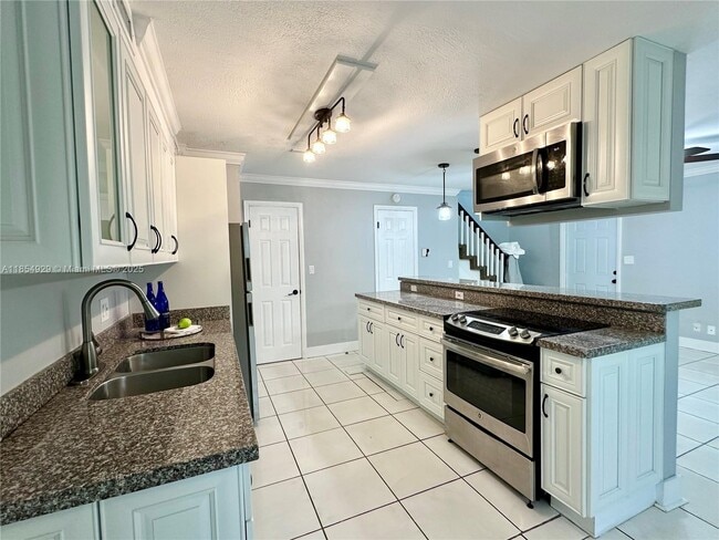 Photo - 15820 SW 90th Ct