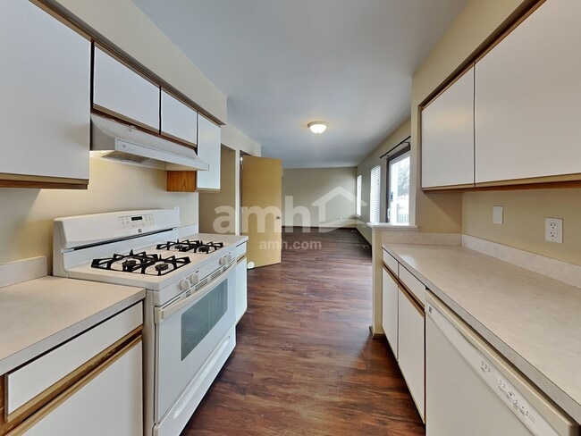 Photo - 21261 W Creston Ct