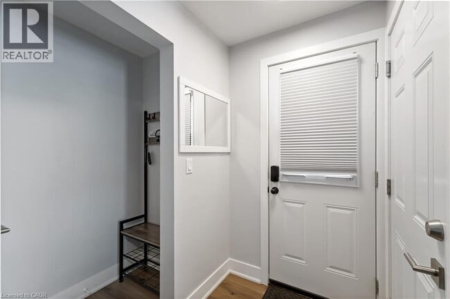 Photo - 4129 Acheson Ave Unité 7