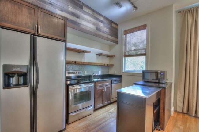 Photo - Price Improvement! Condo in the heart of 1... Unit 204