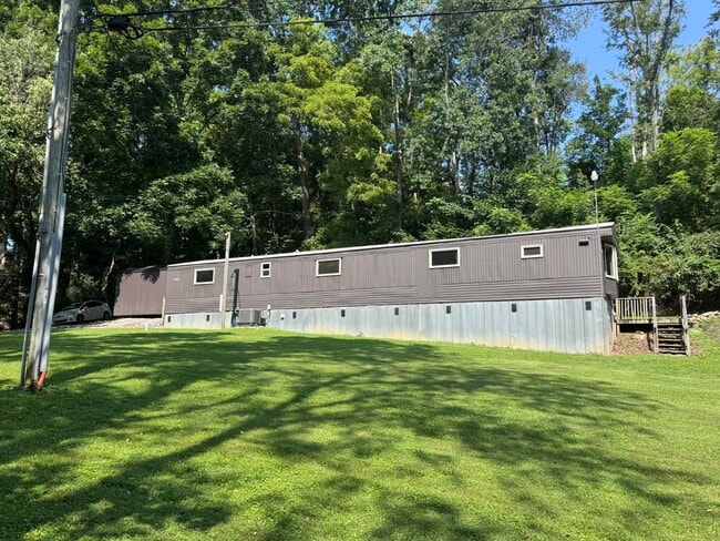 Building Photo - 4096 Simpson Ln