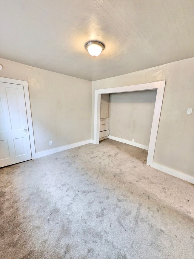 Photo - 1833 E 3rd St Unit B - Back