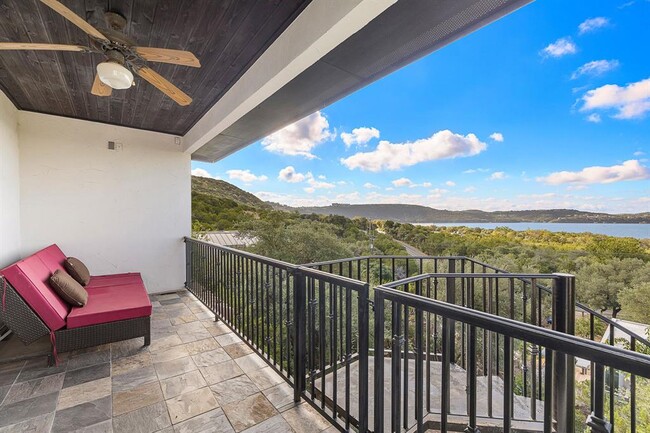 13803 Lakeview Dr