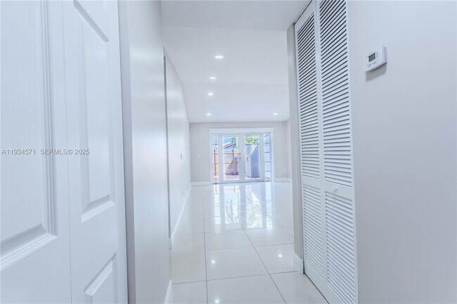 Photo - 5145 SW 140th Pl