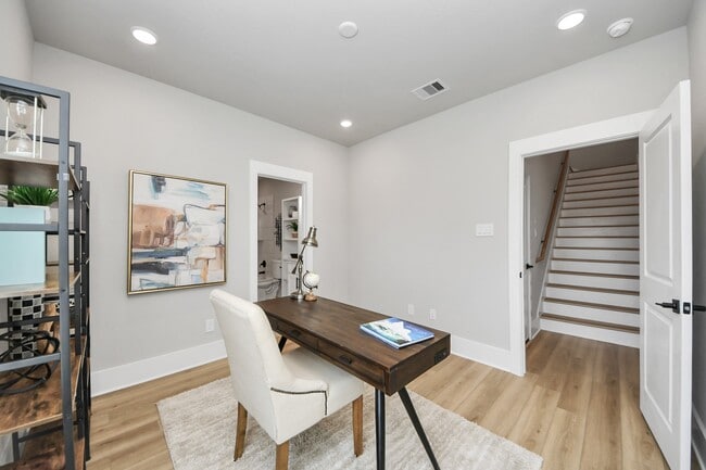 Photo - 1102 Mansfield St
