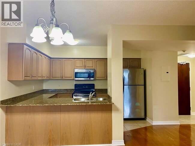 Photo - 47 Caroline St N Unité 606