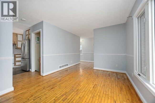 Photo - 111 Bedford Crescent