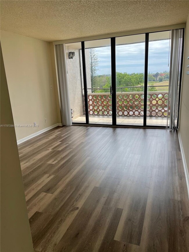 Photo - 4222 Inverrary Blvd Condo Unit 4512