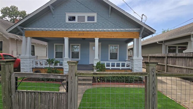 Building Photo - 2117 Marion St Rental