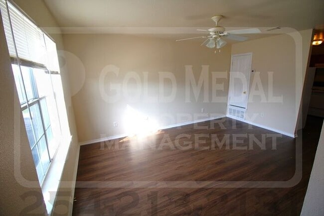 Photo - 3402 Barcelona Dr