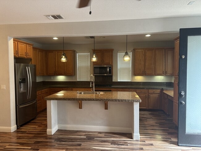 Photo - 3904 Purple Finch Ln