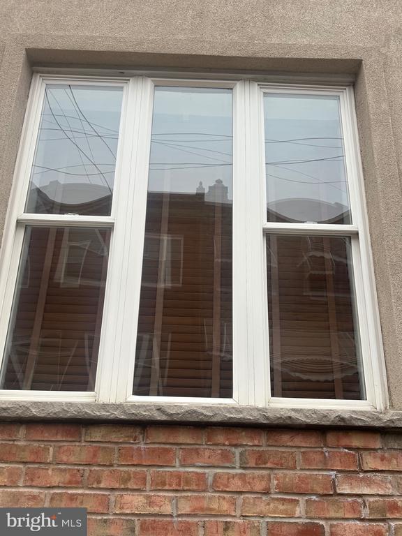 Building Photo - 2417 S Rosewood St