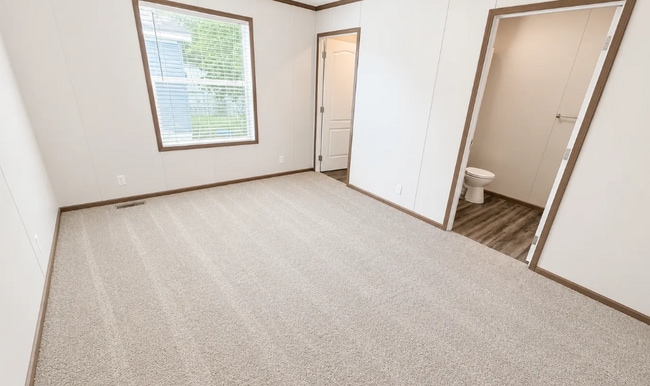 Photo - 25192 Au Lac Dr N