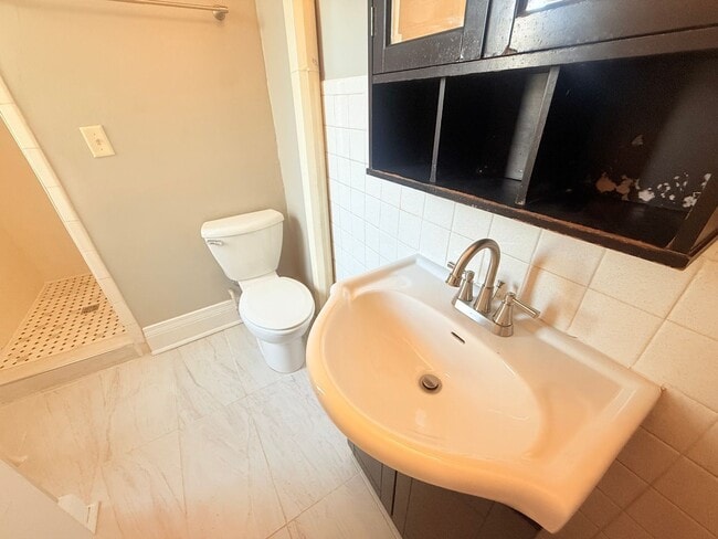 Photo - 3650 E Barnard Ave
