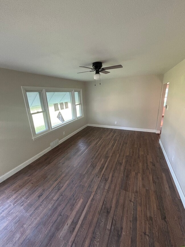Photo - 9163 Loganberry Ln