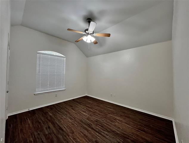 Photo - 620 Brookbank Dr