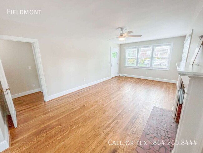 Photo - 121 Dupont Dr