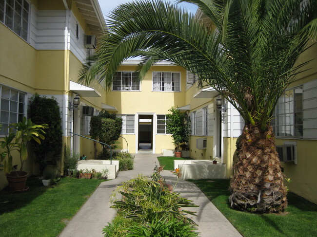 Building Photo - 11317 Otsego St Unit 1 Rental