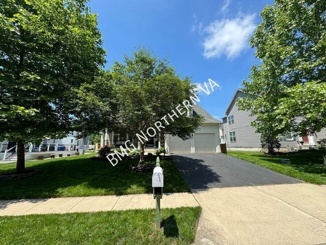 Photo - 8930 Kingbird Ct