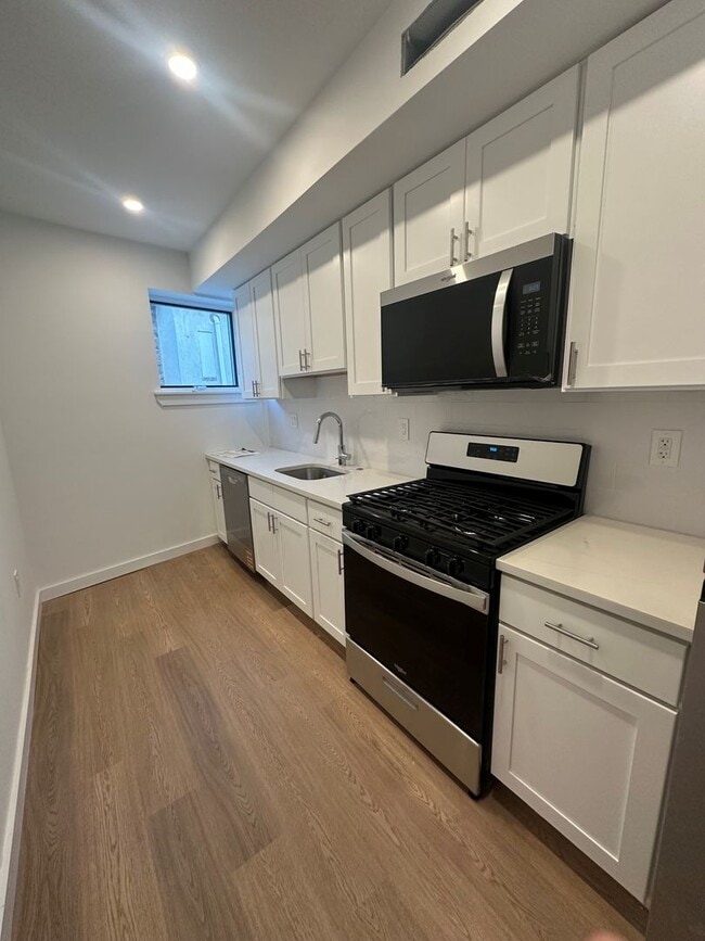 Photo - Welcome to the Oswalds Place Apartments! Unit 723 West Ave - 2nd Floor