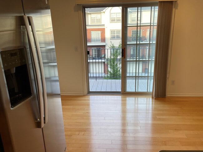 New Trex Deck and Kitchen Hardwood Floors - 1407 Ashford Ct Unit 1407 Ashford Ct