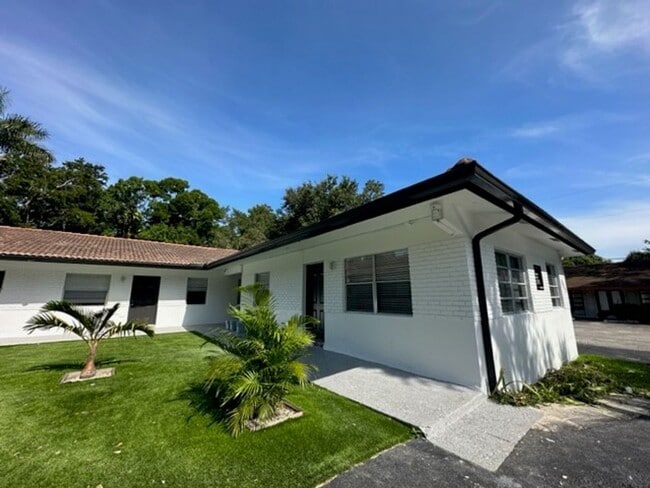 Photo - Edgewood Manor