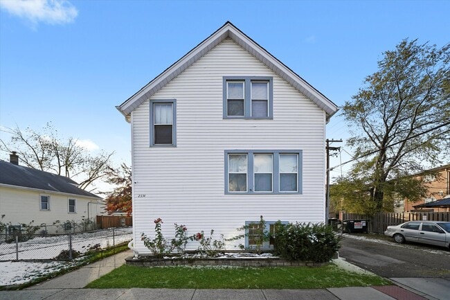 Photo - 2334 N 74th Ave Unidad 2