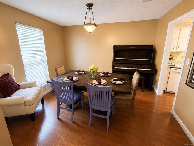 Photo - 2940 Willow Ln Dr