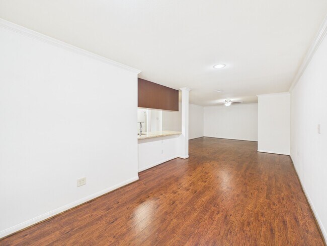 Photo - 5333 Richmond Ave Unit 21