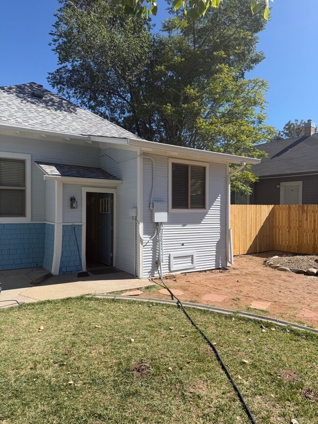 801 Teller Ave
