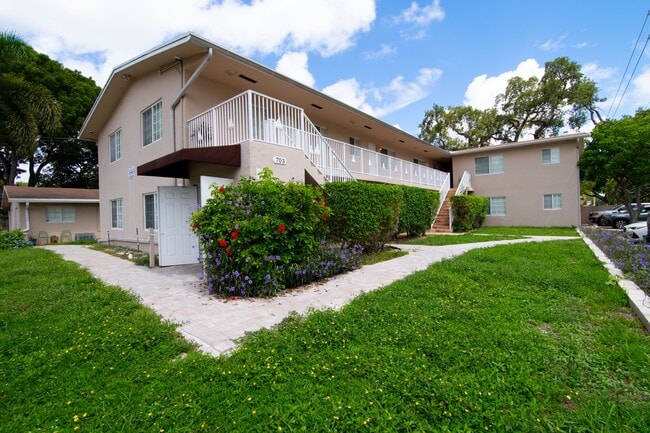 Photo - 709 SW 4th St Unit Palmira 709
